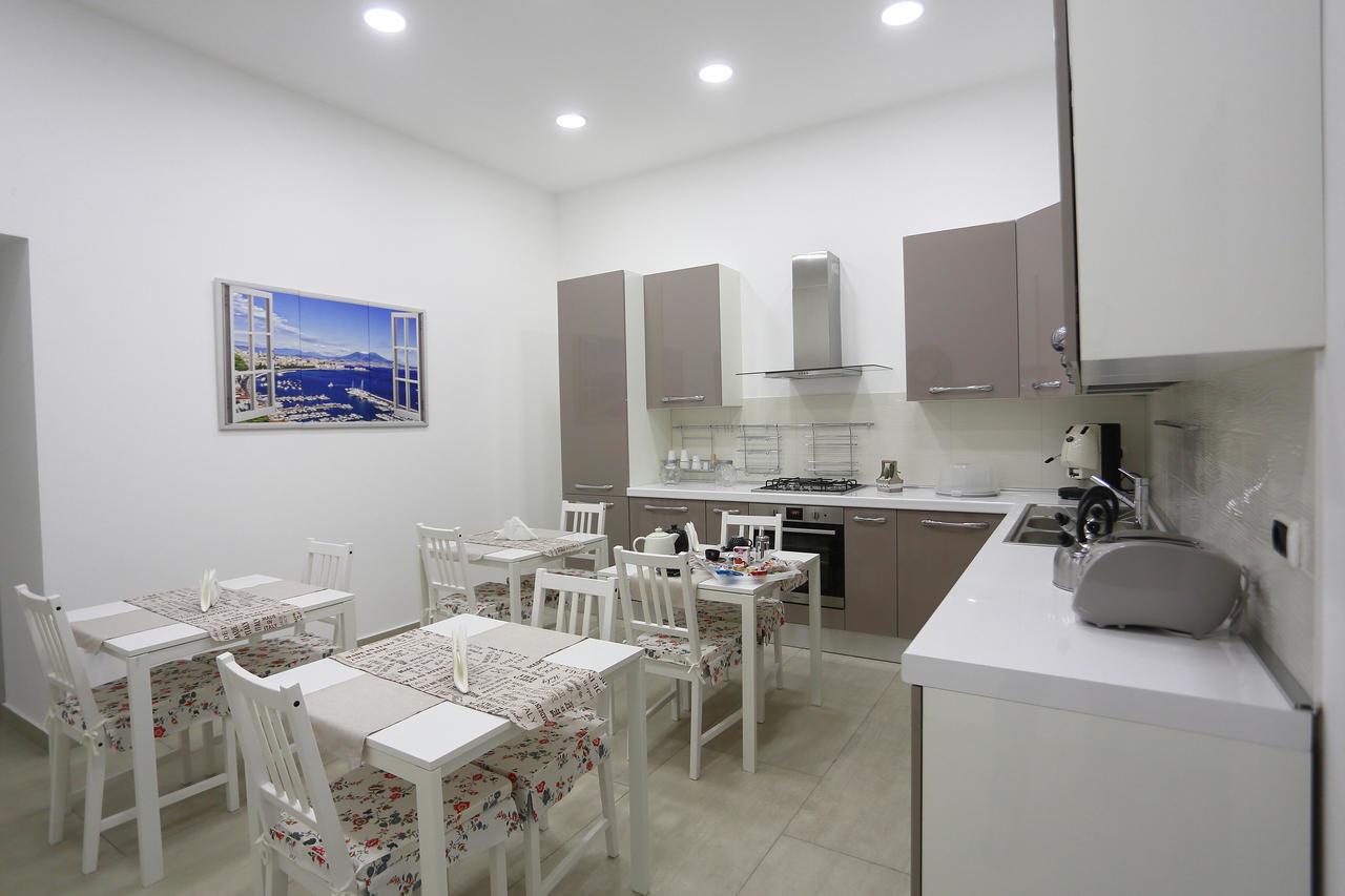 B&B Rosolino Наполи Екстериор снимка